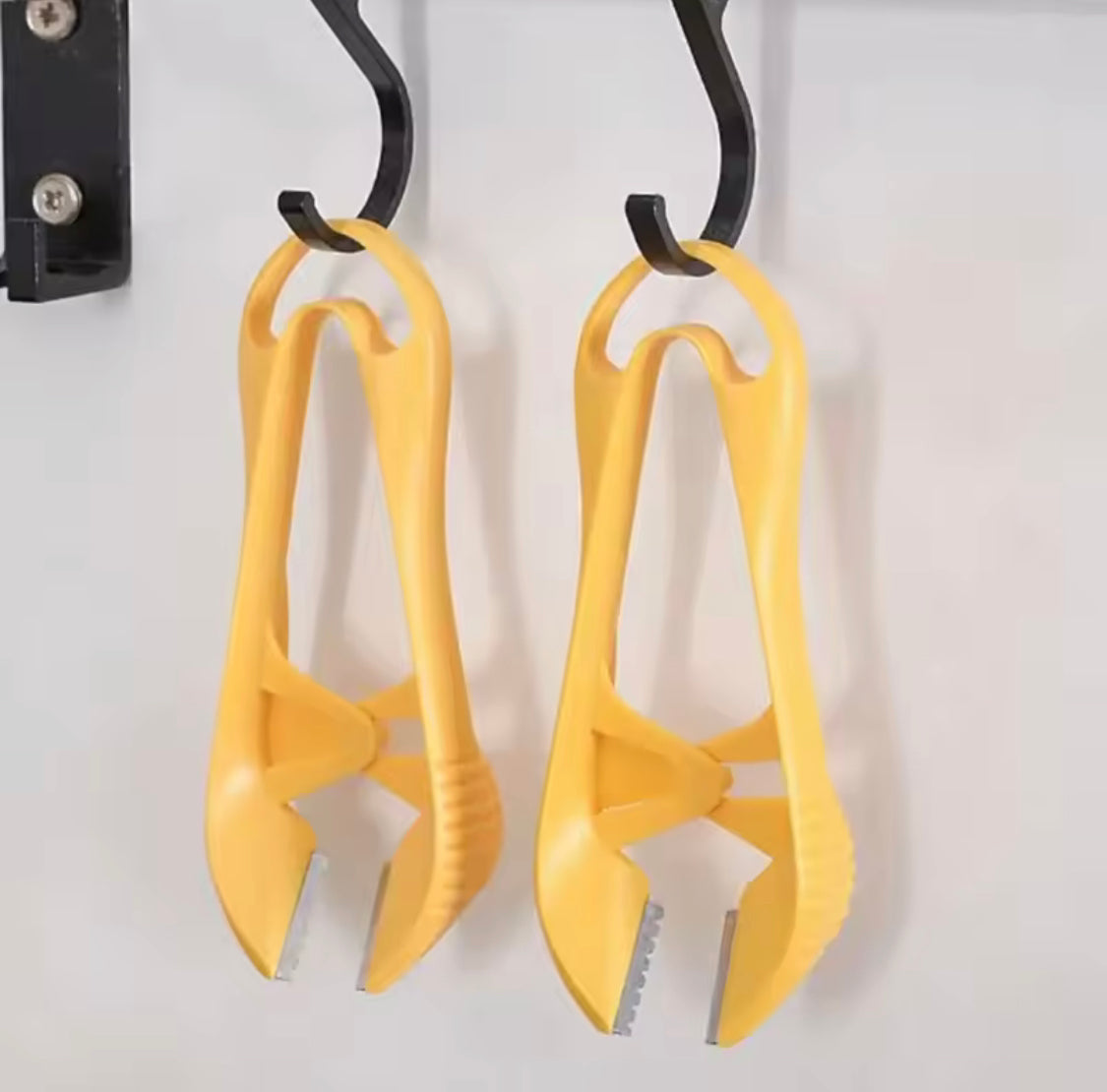 Peelvora Lightweight Garlic Stripper