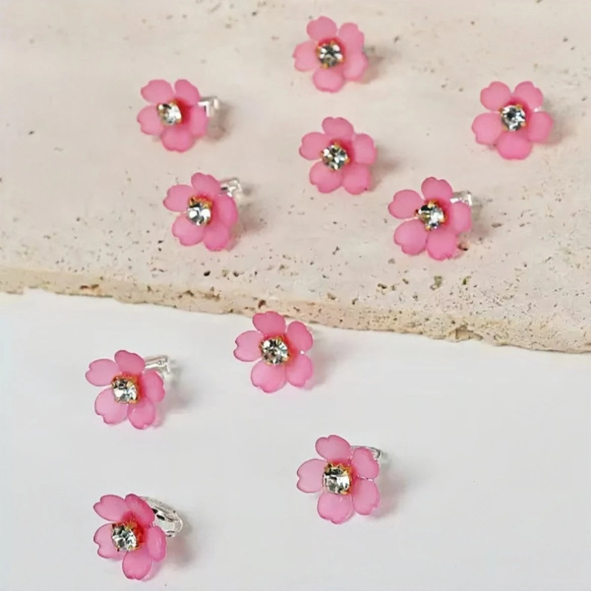 Pearl flower hair pins